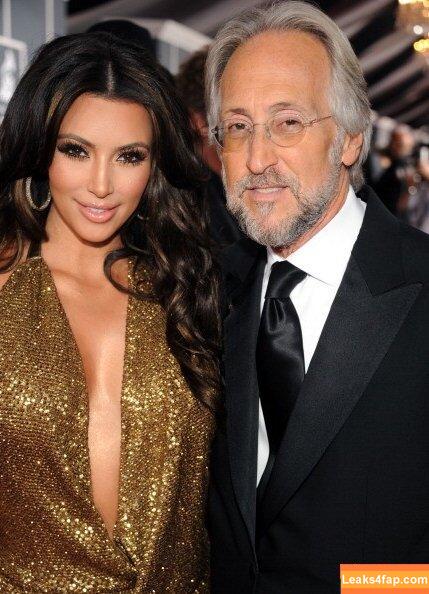 Kim Kardashian / KimKardashian / kimkadarshian leaked photo photo #4794