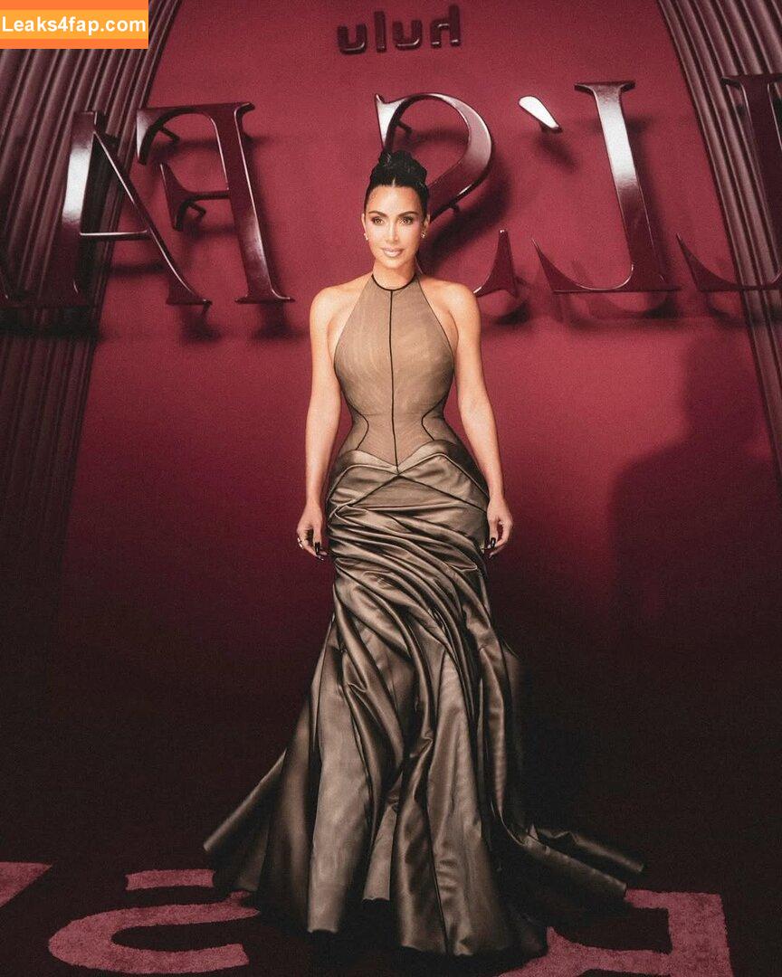 Kim Kardashian / KimKardashian / kimkadarshian leaked photo photo #4842