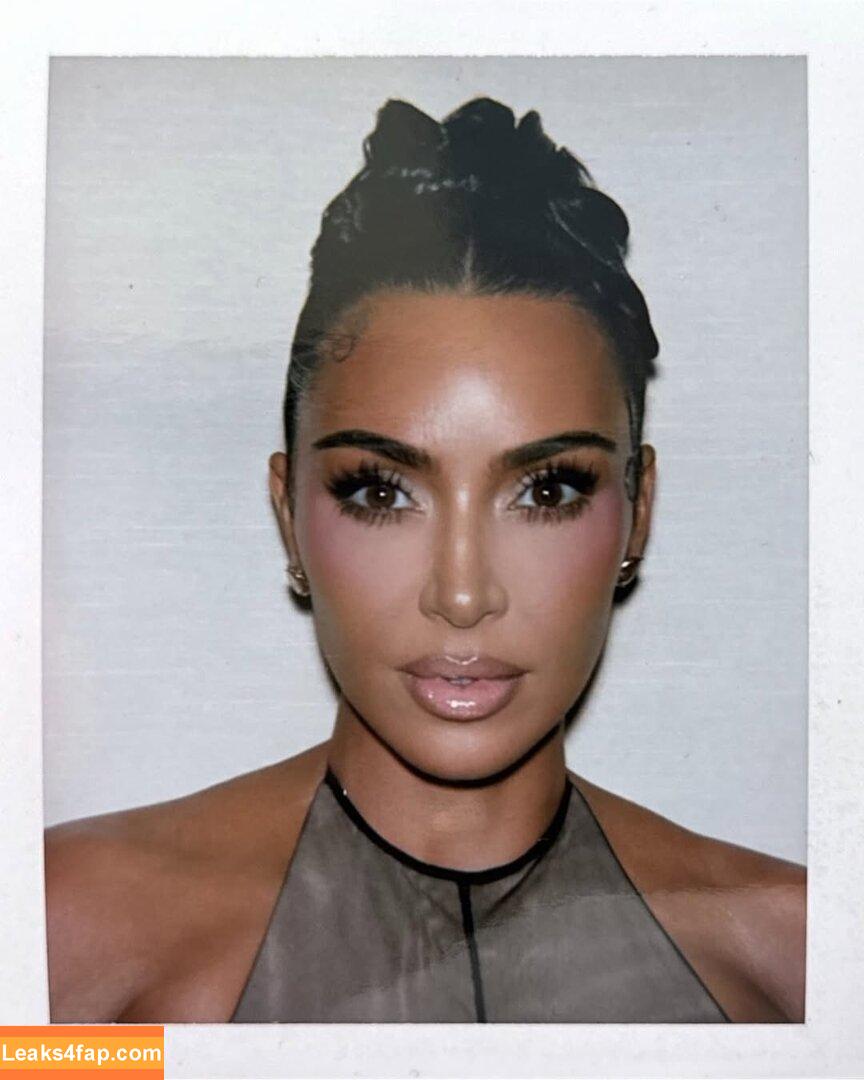 Kim Kardashian / KimKardashian / kimkadarshian leaked photo photo #4844