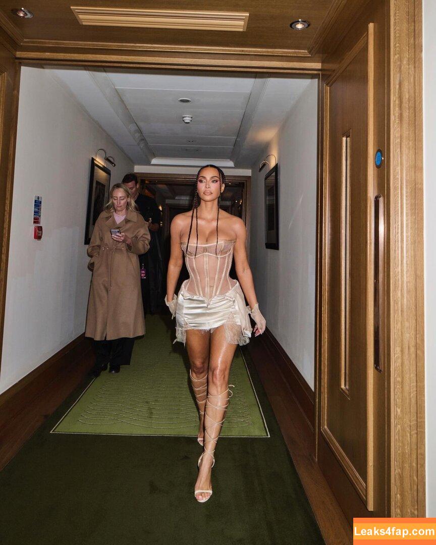 Kim Kardashian / KimKardashian / kimkadarshian leaked photo photo #4860