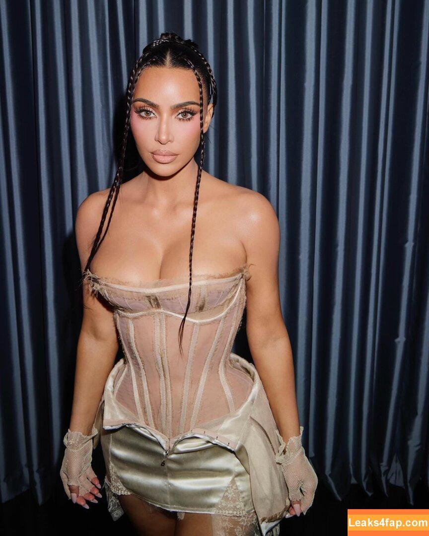 Kim Kardashian / KimKardashian / kimkadarshian leaked photo photo #4865