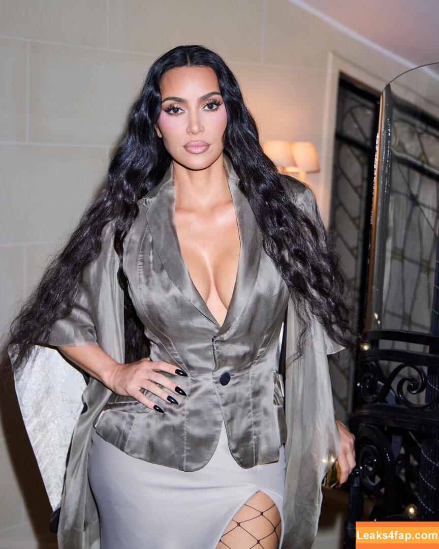 Kim Kardashian / KimKardashian / kimkadarshian leaked photo photo #4899