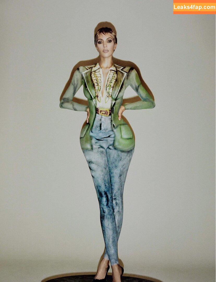 Kim Kardashian / KimKardashian / kimkadarshian leaked photo photo #4908