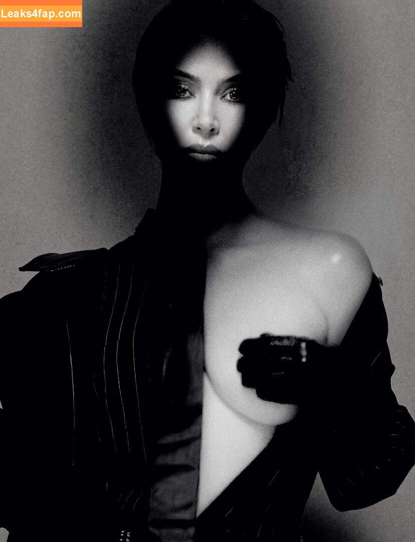 Kim Kardashian / KimKardashian / kimkadarshian leaked photo photo #4921