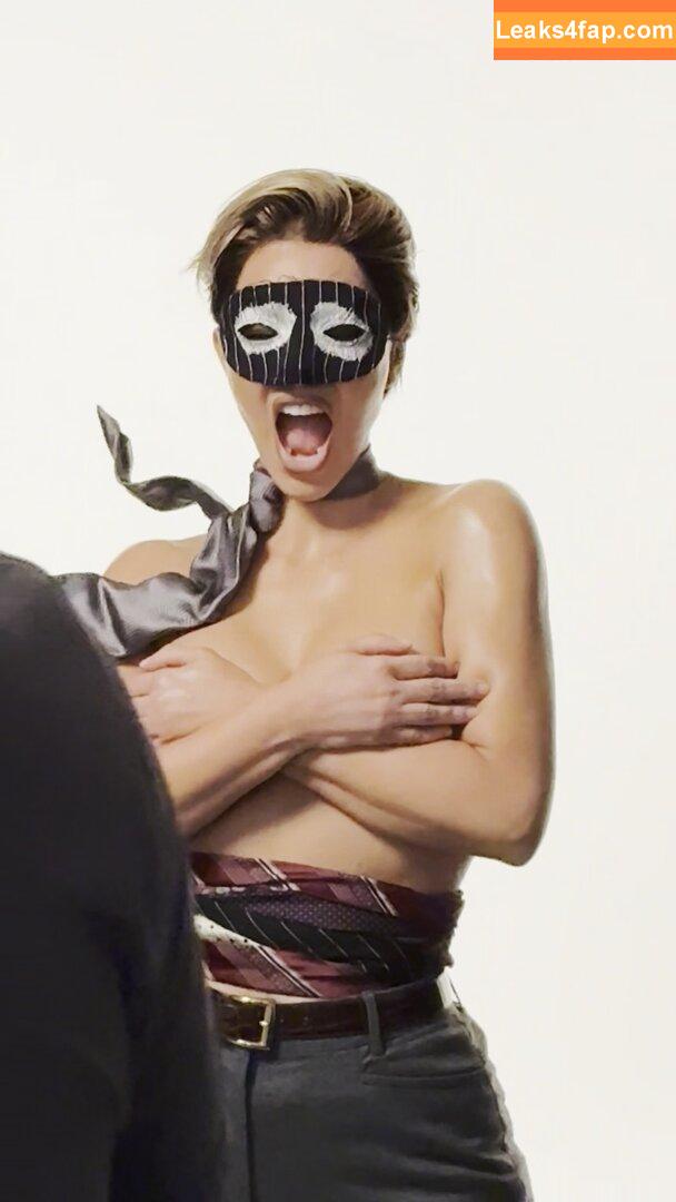 Kim Kardashian / KimKardashian leaked photo photo #4939