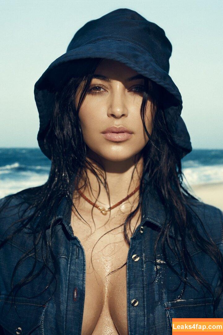 Kim Kardashian / KimKardashian leaked photo photo #4984