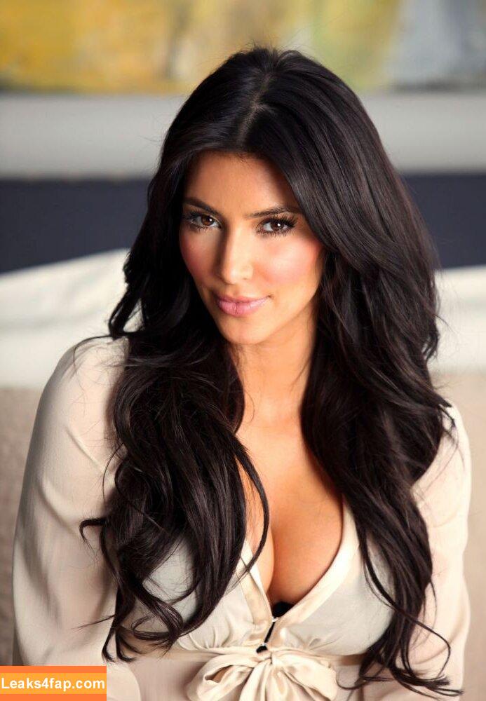Kim Kardashian / KimKardashian leaked photo photo #4991