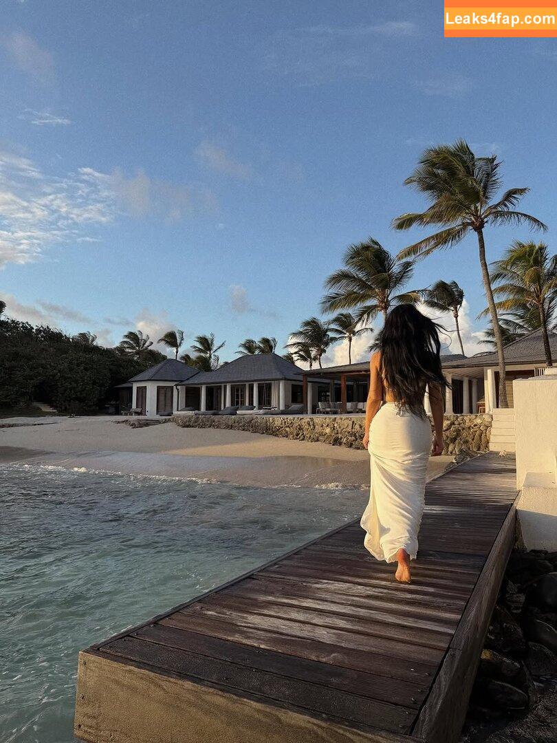 Kim Kardashian / KimKardashian leaked photo photo #4997