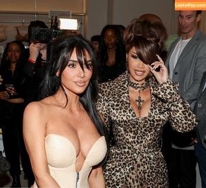 Kim Kardashian photo #4016