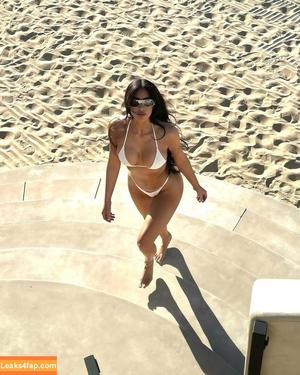 Kim Kardashian photo #4117