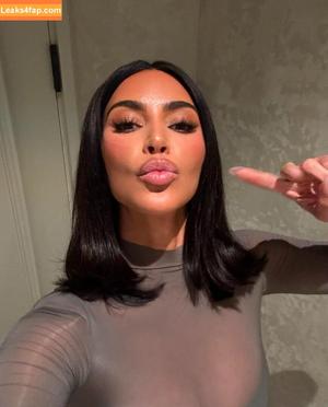 Kim Kardashian photo #4129