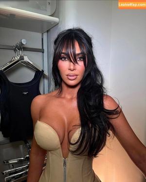 Kim Kardashian photo #4130