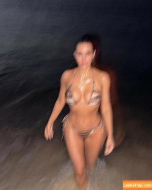 Kim Kardashian photo #4203
