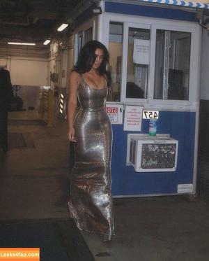 Kim Kardashian photo #4322