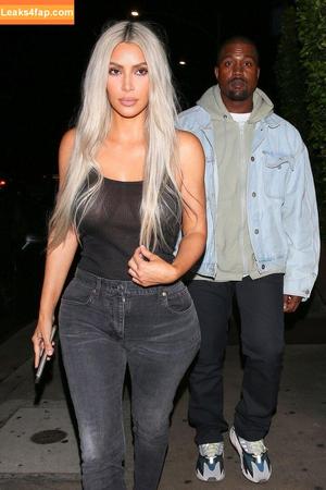Kim Kardashian photo #4428