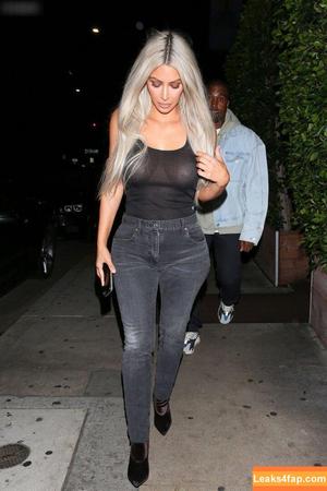 Kim Kardashian фото #4433