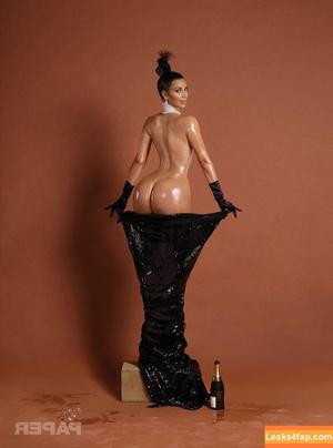 Kim Kardashian photo #4598