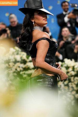 Kim Kardashian photo #4705