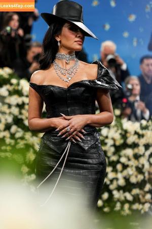 Kim Kardashian photo #4712