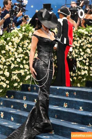 Kim Kardashian photo #4715