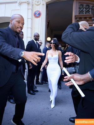Kim Kardashian фото #4766