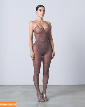 Kim Kardashian фото #4775