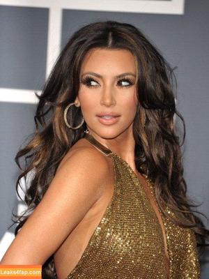Kim Kardashian photo #4787