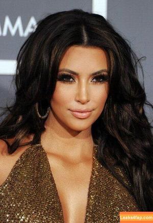 Kim Kardashian photo #4797