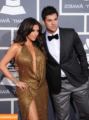 Kim Kardashian photo #4800