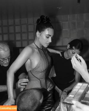 Kim Kardashian photo #4848