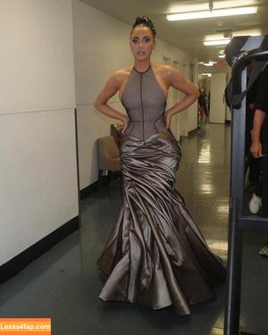 Kim Kardashian photo #4850