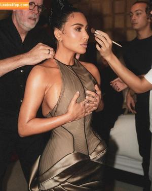 Kim Kardashian photo #4852