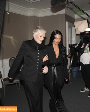 Kim Kardashian photo #4890