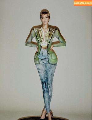 Kim Kardashian photo #4908