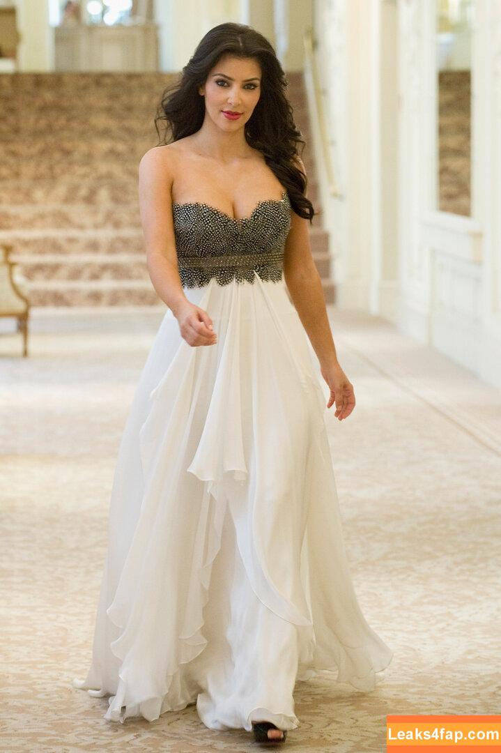 Kim Kardashian / KimKardashian leaked photo photo #5020