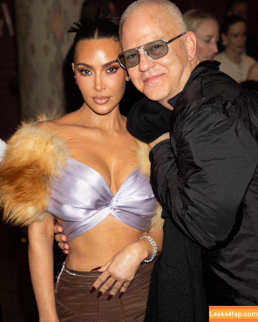 Kim Kardashian / KimKardashian leaked photo photo #5027