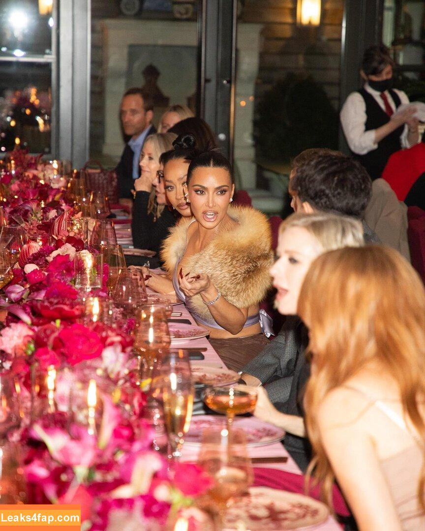 Kim Kardashian / KimKardashian leaked photo photo #5030