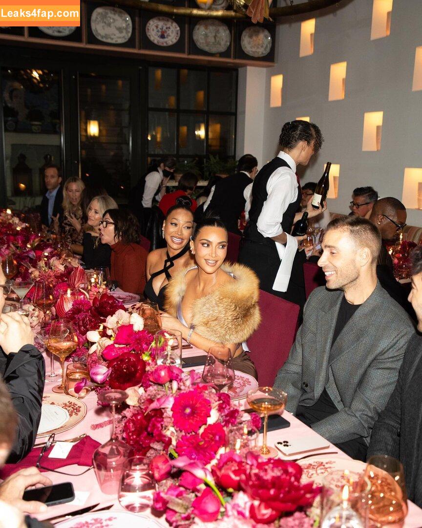 Kim Kardashian / KimKardashian leaked photo photo #5032