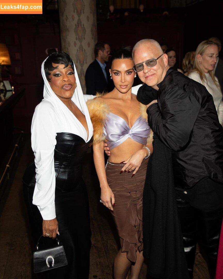 Kim Kardashian / KimKardashian leaked photo photo #5035