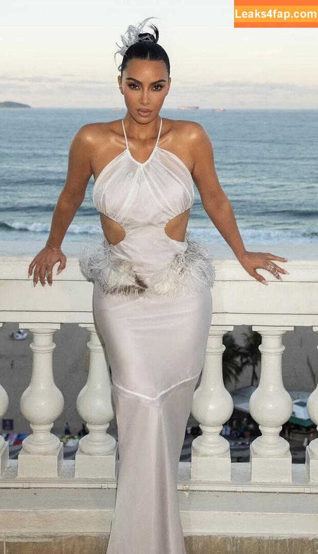 Kim Kardashian / KimKardashian leaked photo photo #5060