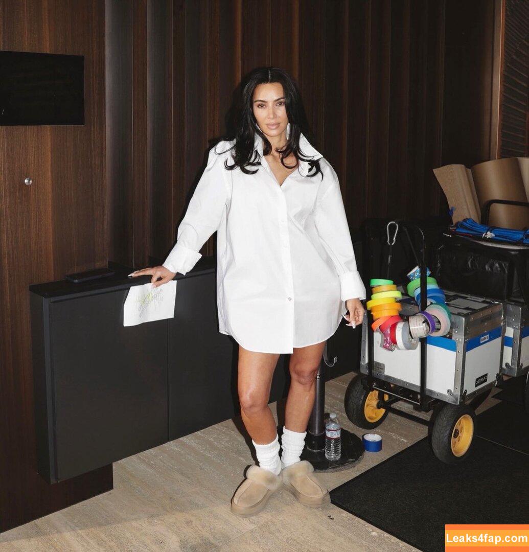 Kim Kardashian / KimKardashian leaked photo photo #5186