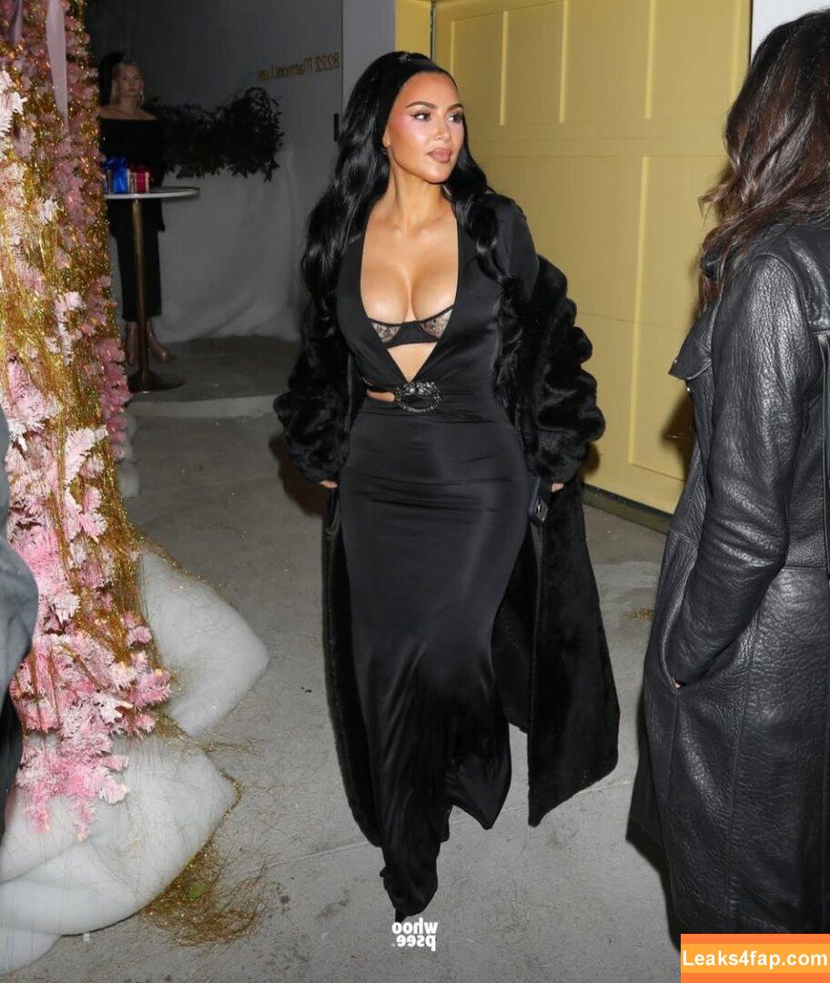 Kim Kardashian / KimKardashian leaked photo photo #5215