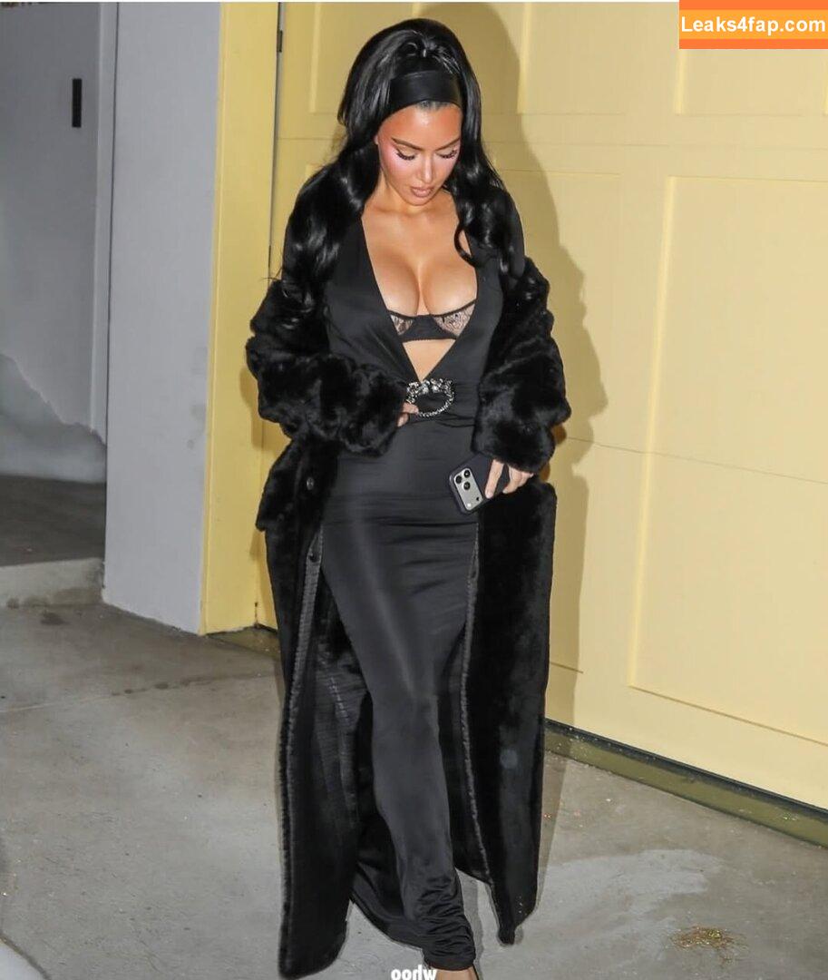 Kim Kardashian / KimKardashian leaked photo photo #5220