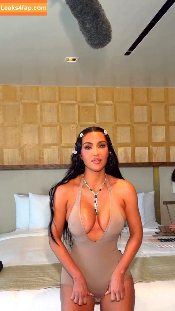 Kim Kardashian / KimKardashian leaked photo photo #5229