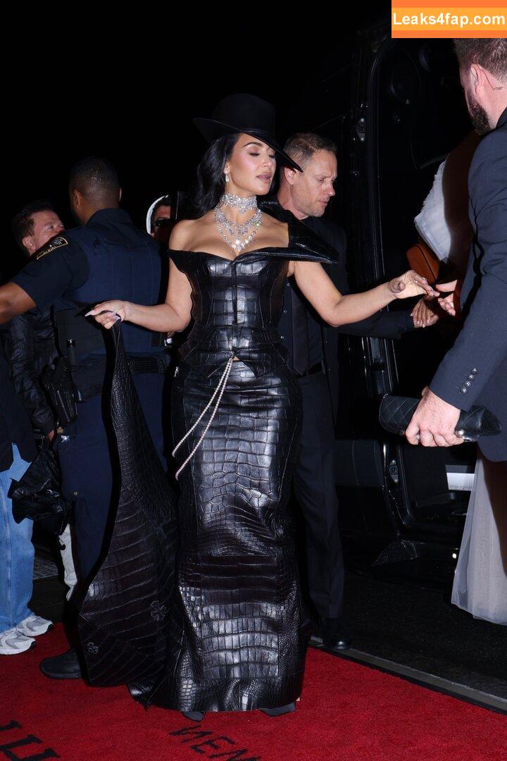 Kim Kardashian / KimKardashian leaked photo photo #5309