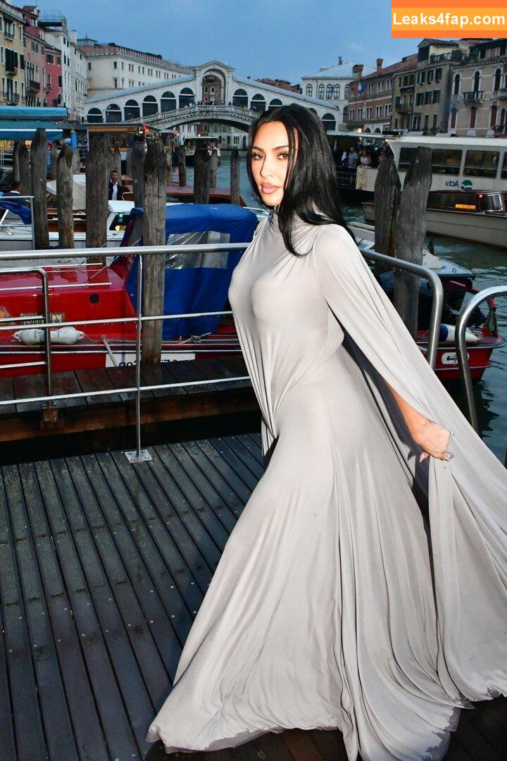 Kim Kardashian / KimKardashian leaked photo photo #5381