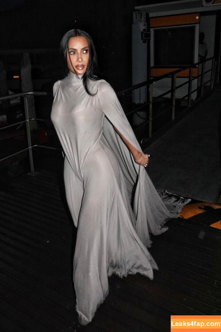 Kim Kardashian / KimKardashian leaked photo photo #5398