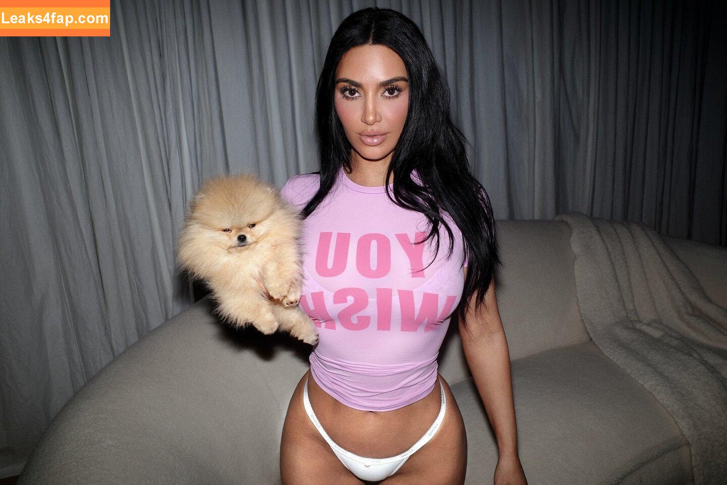 Kim Kardashian / KimKardashian leaked photo photo #5405