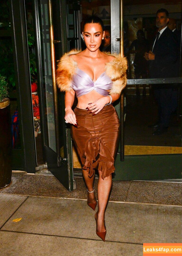 Kim Kardashian / KimKardashian leaked photo photo #5419