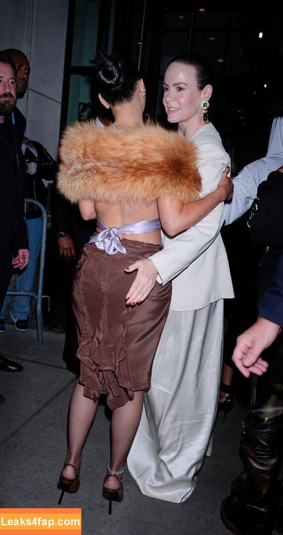 Kim Kardashian / KimKardashian leaked photo photo #5437